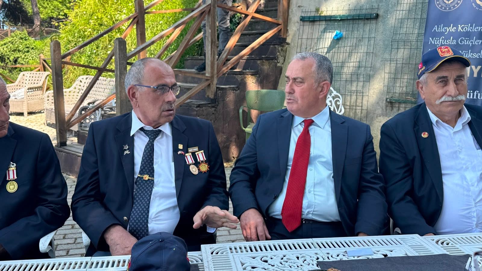 SEHIT BABALARI VE GAZILER BABALAR GUNUNDE UNUTULMADI 2