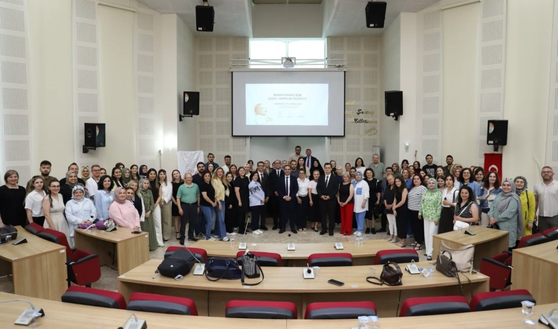 Ordu'da sağlık çalışanlarının katılımıyla düzenlenen toplantıda 2025 yılı bebek ölümü