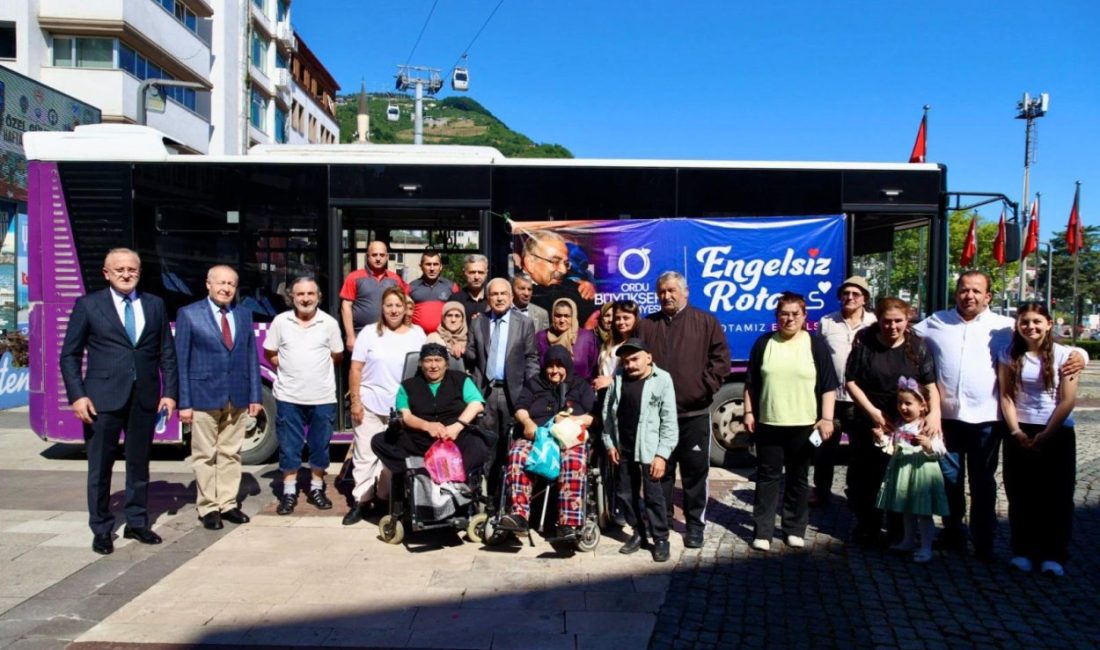 Ordu Büyükşehir Belediyesi'nin Engelsiz Rota projesi kapsamında engelli bireyler, kentin