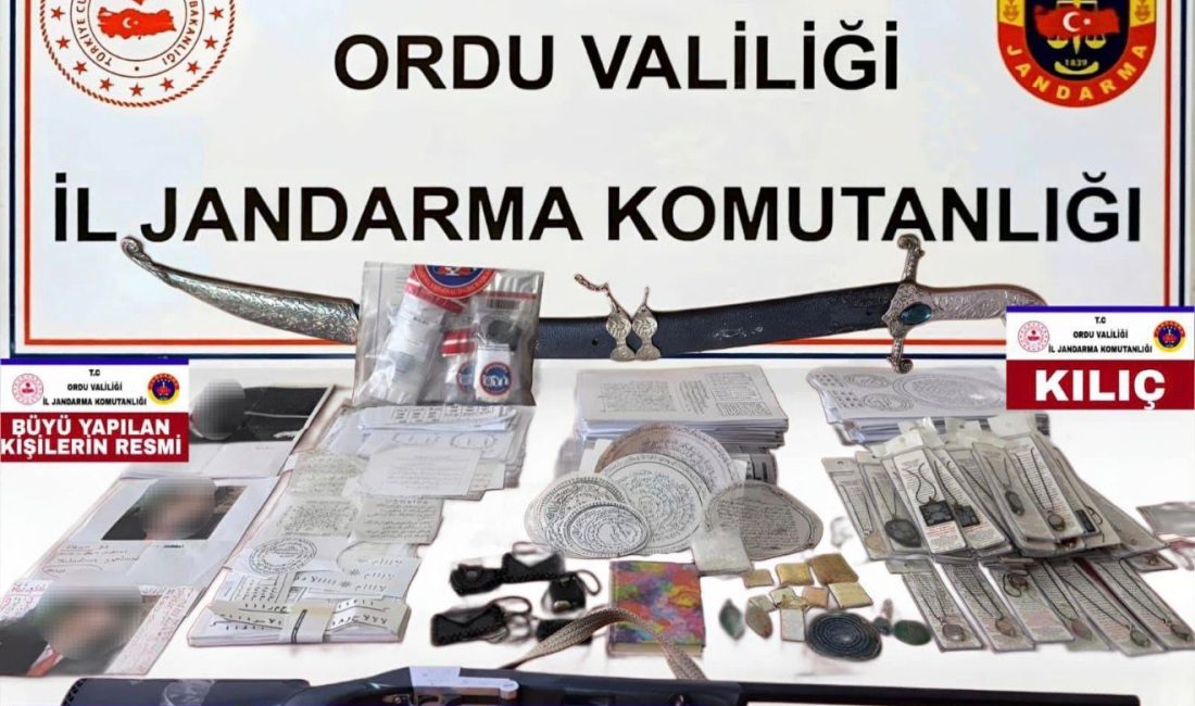 Jandarma ekiplerinin düzenlediği operasyonda çok sayıda belge ve çeşitli materyaller