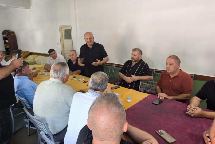 Ünye Belediye Başkanı Hüseyin Tavlı, mahalle muhtarlarıyla düzenlenen istişare ve