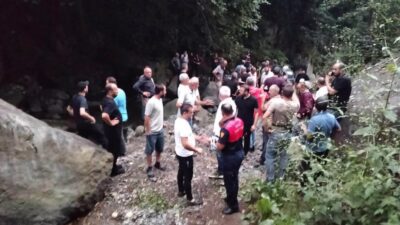 Ordu’nun Çamaş ilçesi Sarıyakup Mahallesi’nde fındık toplarken uçurumdan yuvarlanan Nebahat