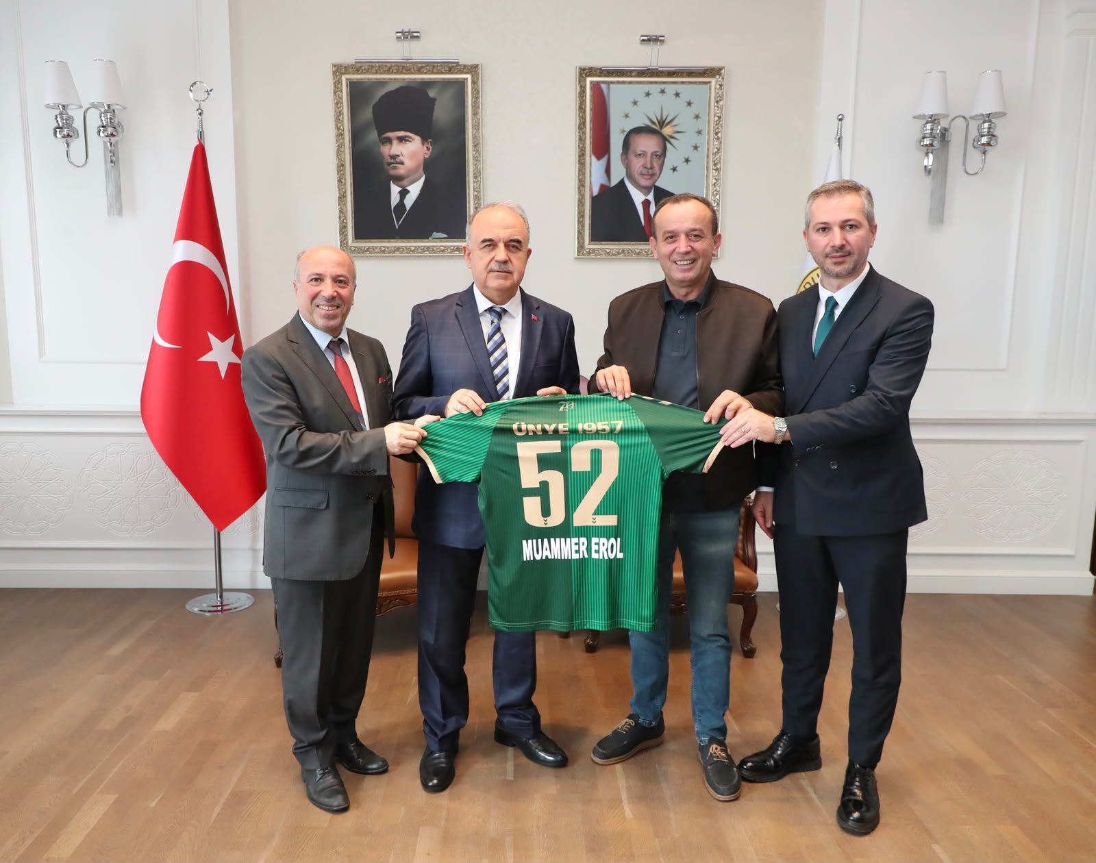 Ünye 1957 Spor Başkanı Osman Karayiğit ve yönetimi, Ordu Valisi