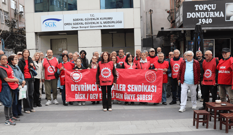 DİSK Dev Emekli-Sen Ünye Şubesi, geçim sıkıntısına dikkat çekerek seyyanen