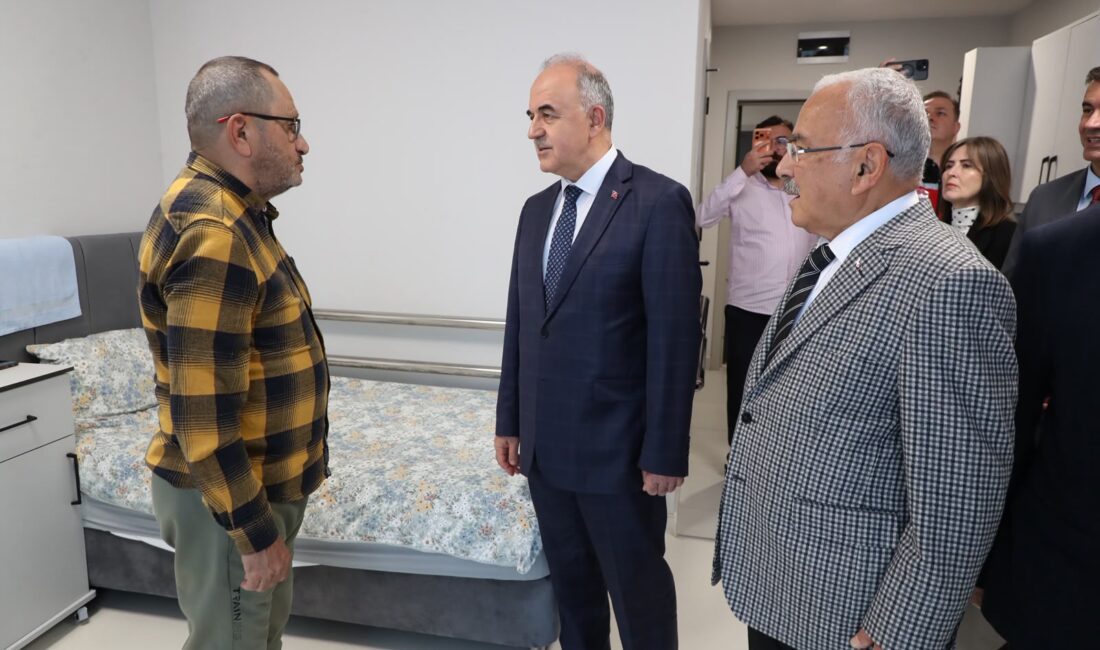 Ordu Valisi Muammer Erol, Dünya Yaşlılar Günü’nde Ahmet Cemal Mağden